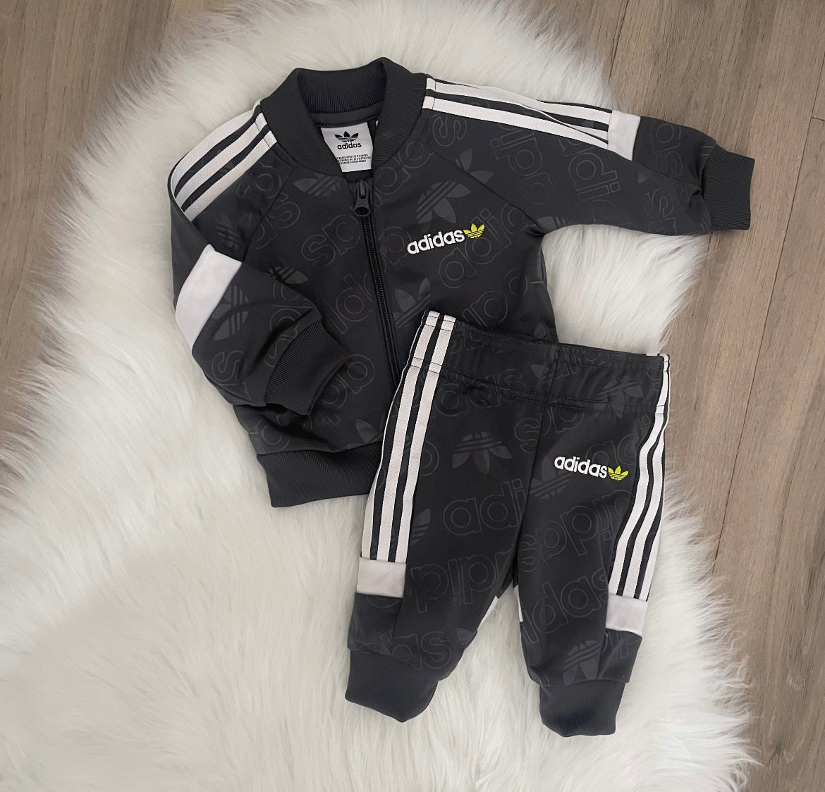 Adidas Boys Tracksuit - 0/3 months